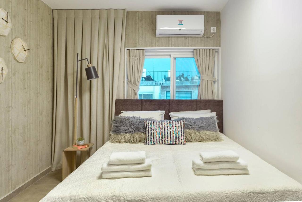 Authentic One Bedroom Apartment In City Center Jerusalem Eksteriør bilde