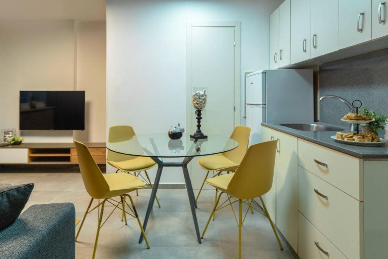 Authentic One Bedroom Apartment In City Center Jerusalem Eksteriør bilde